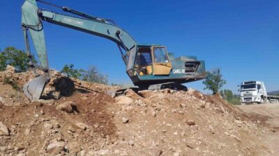 Çameli Belediyesi Fen İşleri Müdürlüğü ekipleri, Kalınkoz Mahallesi’nde yağışlar nedeniyle
