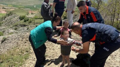 Çorum’da kaybolan 2 küçük çocuk, ekipler tarafından çamura saplanmış halde