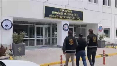 Eskişehir’de hakkında çeşitli suçlardan hapis cezası ile aranan 4 şahıs