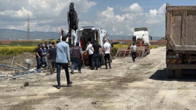 Çorum’da bir inşaatın temel kazısı sırasında meydana gelen toprak kayması