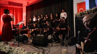 Manisa’nın Demirci ilçesinde, Demirci Kaymakamlığı, Demirci Belediyesi ve İlçe Milli