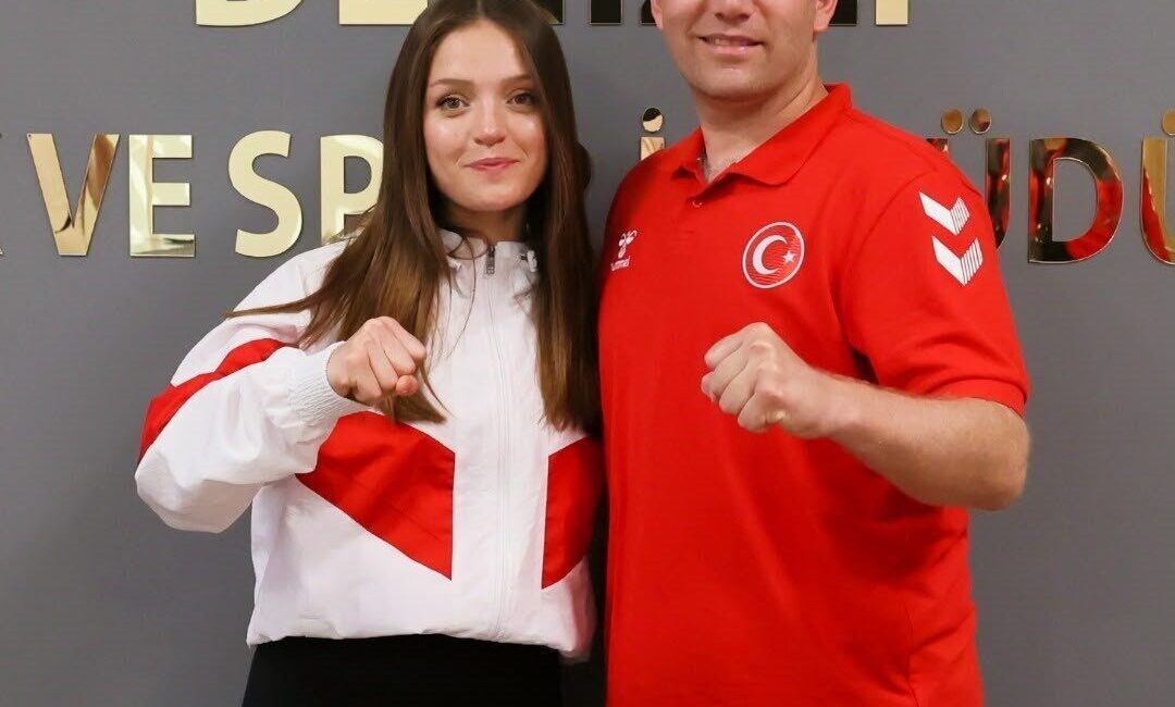 Denizli’nin ve Türkiye’nin gururu Taekwondo Milli Sporcusu Zehra Orhan, Dünya