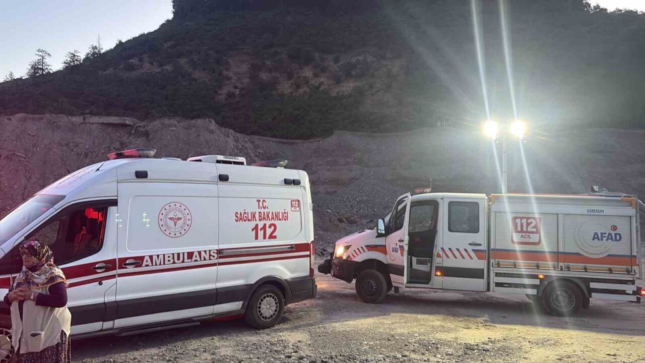 Giresun’un Tirebolu ilçesinde etkili olan sağanak yağışların ardından dere sularının