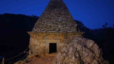 Muğla’nın Marmaris ilçesinin Turgut Mahallesi’nde bulunan ve Türkiye’de günümüze sağlam