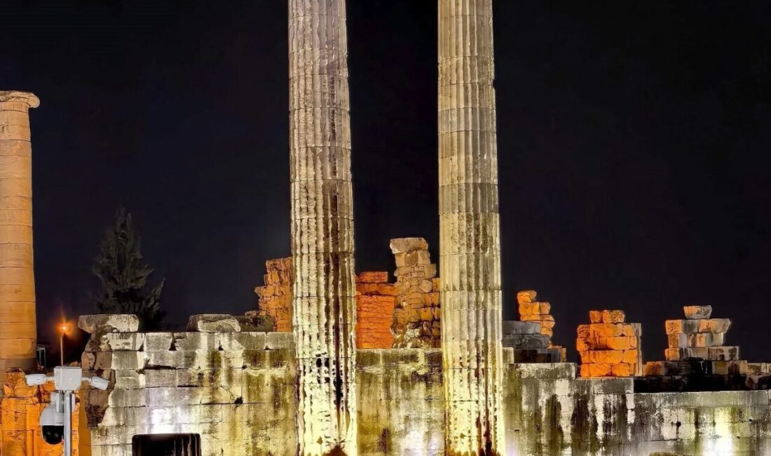 Aydın’ın Didim ilçesinde bulunan Apollon Tapınağı bugünden itibaren gece ziyaretlerine