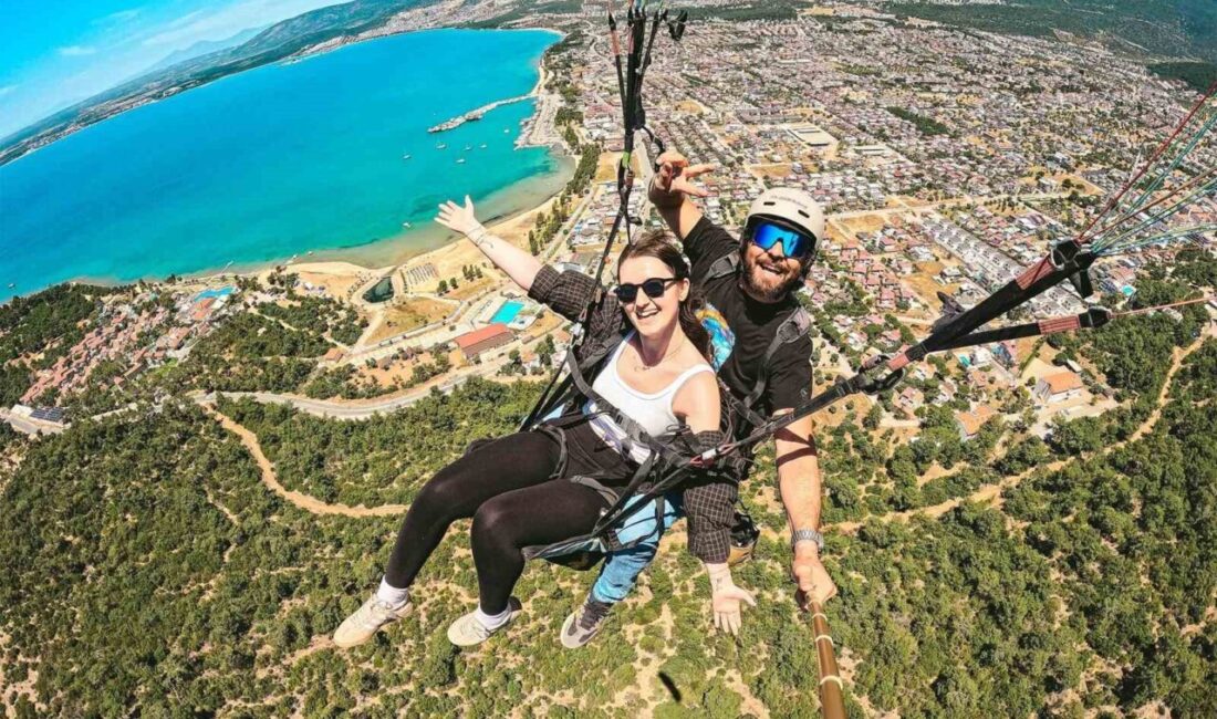Aydın’ın Didim ilçesinde ilk kez düzenlenen Havacılık Festivali, paramotor ve
