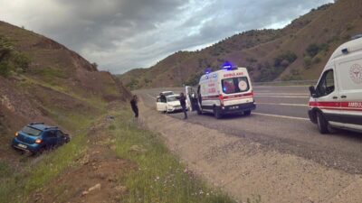 Diyarbakır’da meydana gelen trafik kazasında otomobil sürücüsünün direksiyon hakimiyetini kaybetmesi
