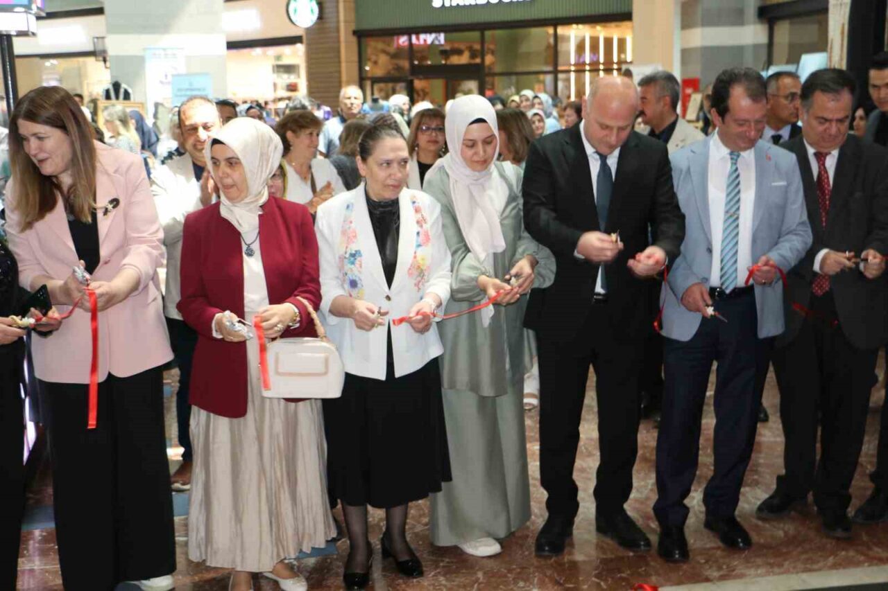Diyarbakır’da ‘Hayat Boyu Öğrenme Haftası’ kapsamında Halk Eğitim Merkezi kursiyerleri