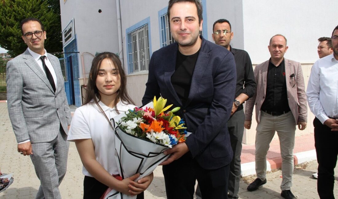 Manisa’nın Kula ilçesinde, 5 Haziran Dünya Çevre Günü dolayısıyla Mehmet