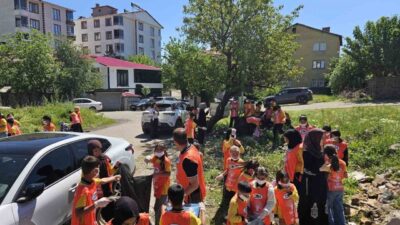 Bingöl’de 5 Haziran Dünya Çevre Günü dolayısıyla TEMA gönüllüleri, öğrenciler