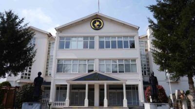 Düzce Belediyesi tarafından yapılan açıklamada son günlerde belediye başkan yardımcılarının