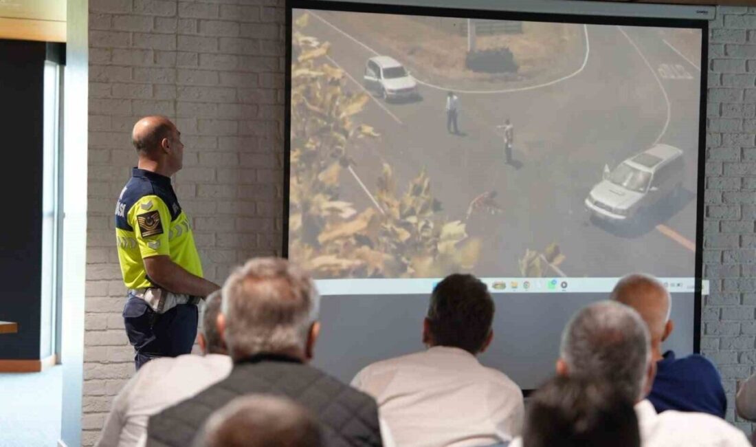 Düzce Belediyesi bünyesinde şehir içi ulaşım hizmeti veren Düzce Ulaşım