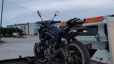 Edirne’nin Uzunköprü ilçesinde yapılan denetimlerde abartı egzoz kullandığı ve sürücü