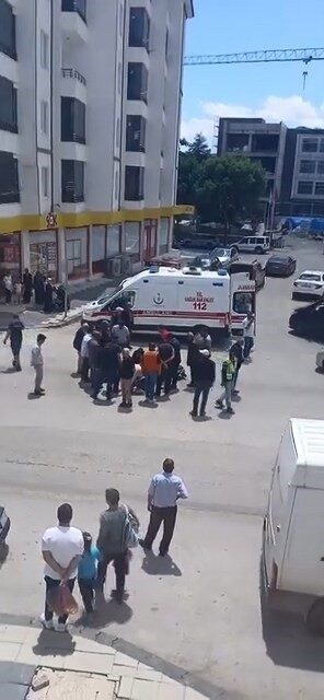 Elazığ’da sürücüsünün direksiyon hakimiyetini kaybettiği motosiklet, yan yattı. Kazada sürücü