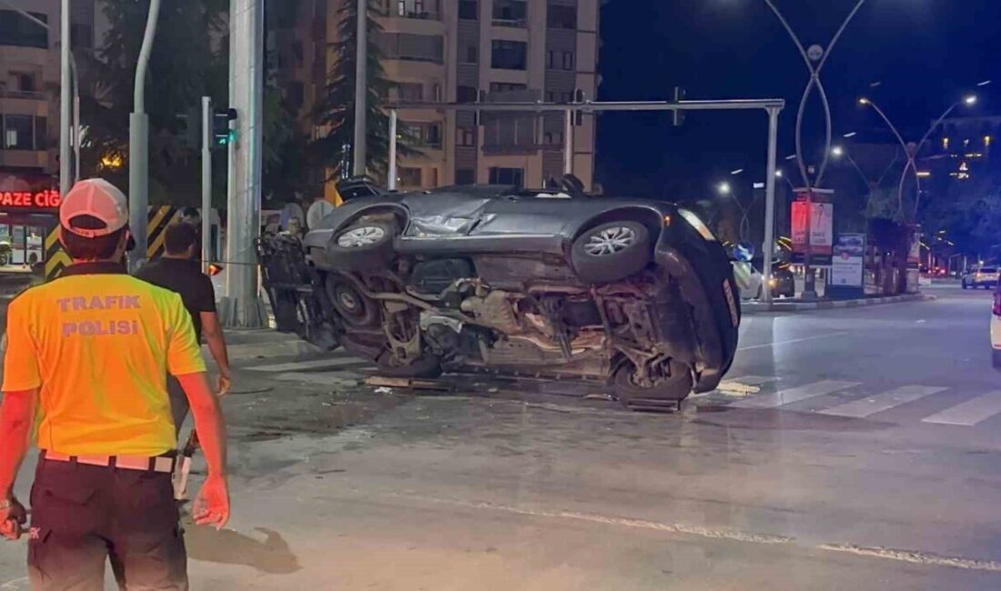 Elazığ’da otomobil ile SUV aracın çarpışması sonucu meydana gelen trafik