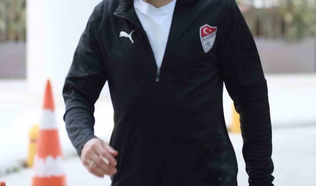 Elazığspor’la sözleşmesi sona eren tecrübeli savunmacı Ercan Coşkun, Elazığspor’a veda