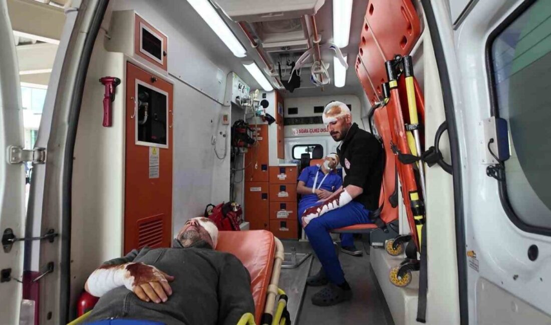 Erzurum Şehir Hastanesi’nde düzenlenen kırmızı kodlu deprem ve yangın tatbikatı