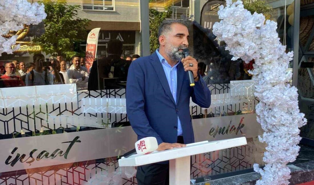 Eskişehir Vanlılar Derneği Yönetim Kurulu adına açıklama yapan Nihat Baş,