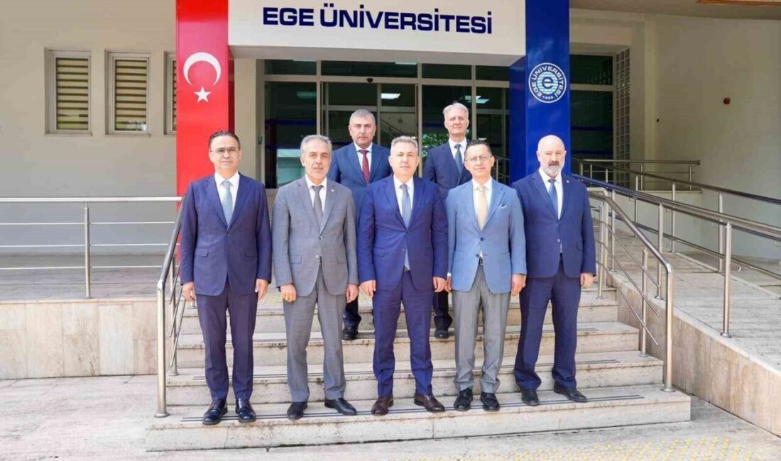 Ege Üniversitesi Danışma Kurulu, İzmir Valisi Dr. Süleyman Elban başkanlığında
