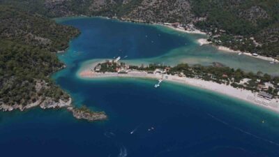 Türkiye’nin turizm vitrini olan Ölüdeniz Kumburnu Tabiat Parkı’nda bulunan Kumburnu