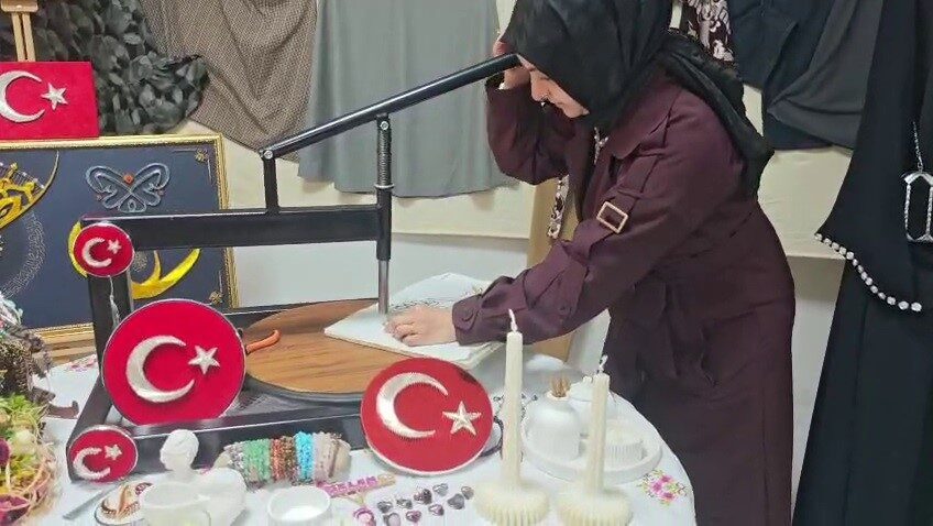 El sanatları arasında önemli bir yere sahip olan filografi sanatında