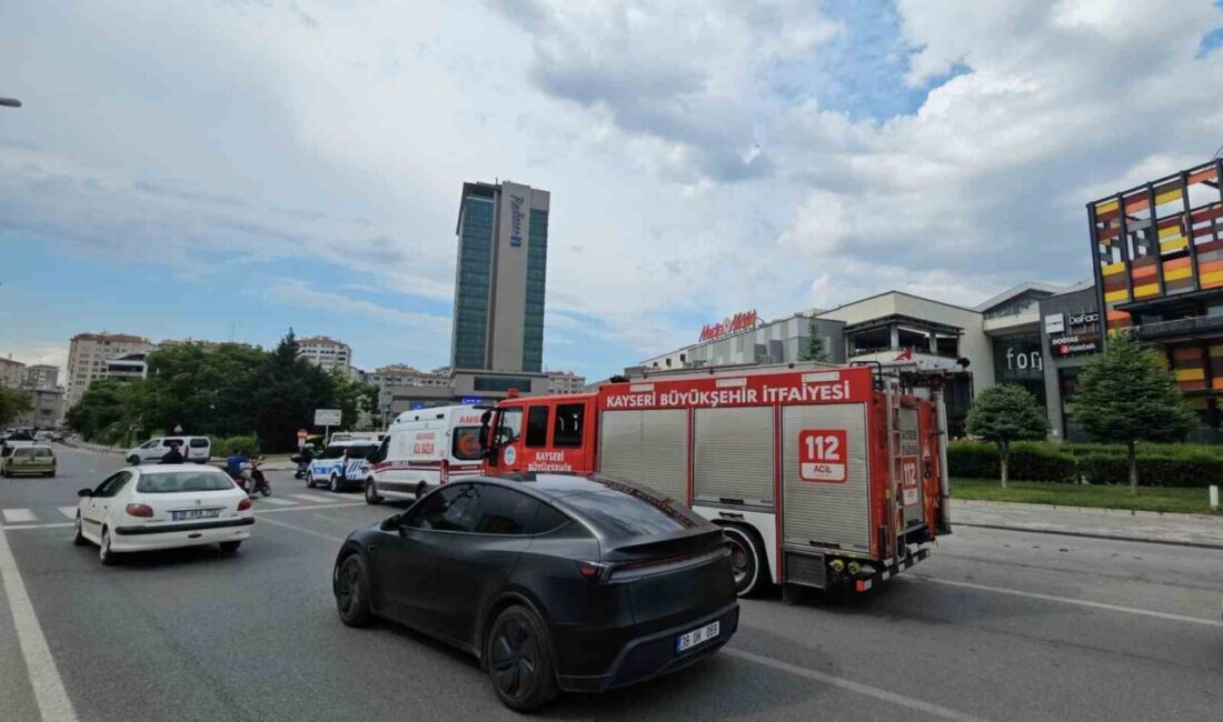 Kayseri Forum Alışveriş Merkezi’nde (AVM) ‘canlı bomba’ ihbarı vererek ekipleri