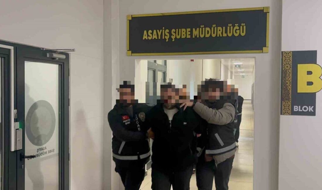 Kocaeli’nin İzmit ilçesinde iki grup arasında çıkan silahlı kavgada futbolcu