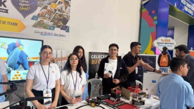 Erzurum’da öğrencilerin geliştirdiği zirai drone, akıllı baston ve ilaç takip
