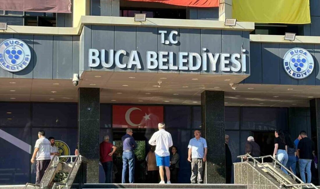 İzmir’de Buca Belediyesi’ne yönelik düzenlenen operasyon kapsamında, emniyetteki işlemleri tamamlanan