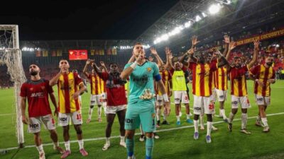 Polonya ekibi Lech Poznan, Göztepe’nin kalecisi Mateusz Lis’i kadrosuna katmak