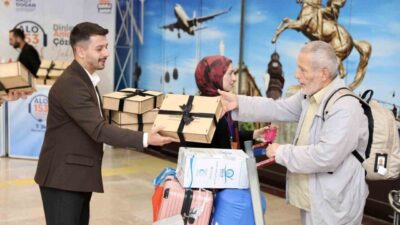Samsun Büyükşehir Belediyesi, hac ibadetlerini tamamlayarak kutsal topraklardan dönen vatandaşları