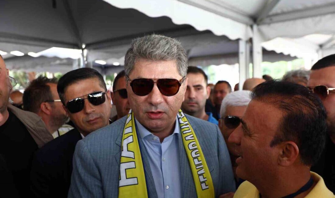 Fenerbahçe Başkan Adayı Hakan Safi, basın mensuplarına yaptığı açıklamada, kongreye