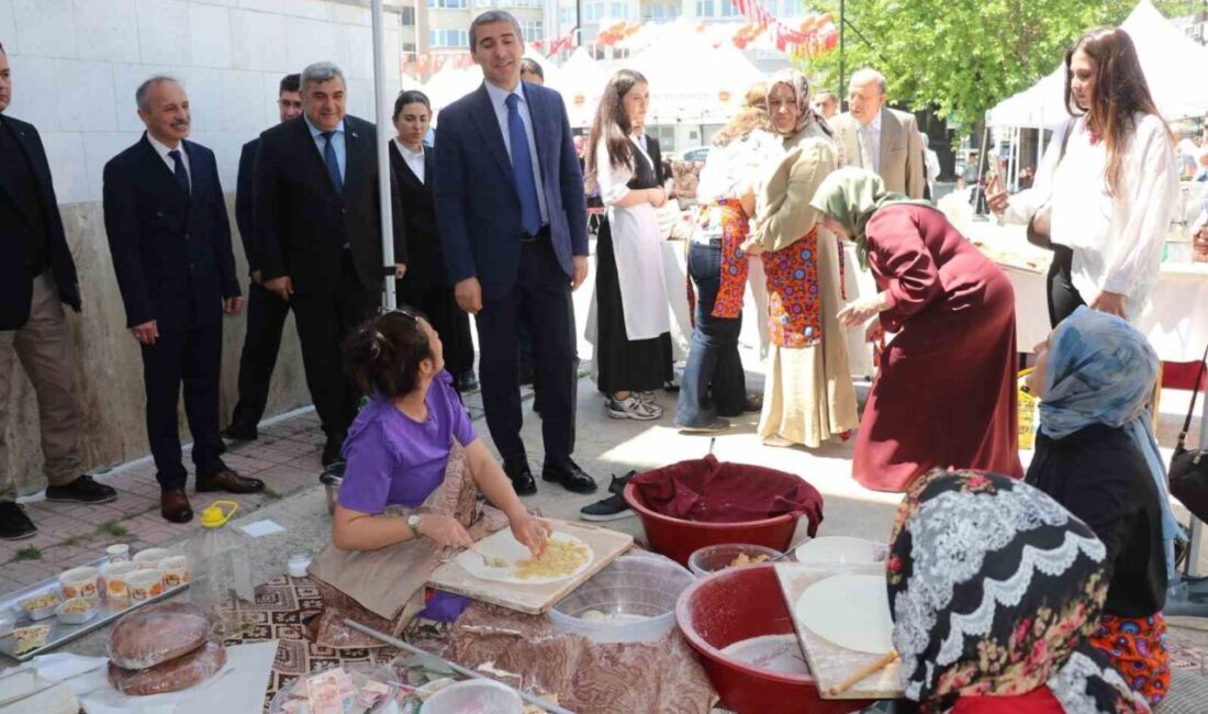 Afyonkarahisar İl Milli Eğitim Müdürlüğü koordinesinde sürdürülen ‘Hayat Boyu Öğrenme’
