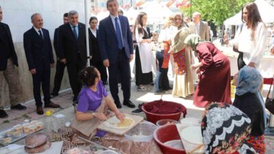 Afyonkarahisar İl Milli Eğitim Müdürlüğü koordinesinde sürdürülen ‘Hayat Boyu Öğrenme’