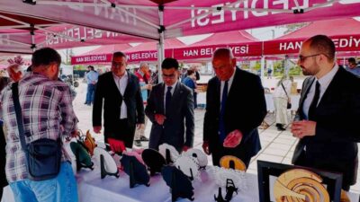 Eskişehir’in Han ilçesinde Halk Eğitimi Merkezi kursiyerlerinin eserleri sergilendi. İlçe