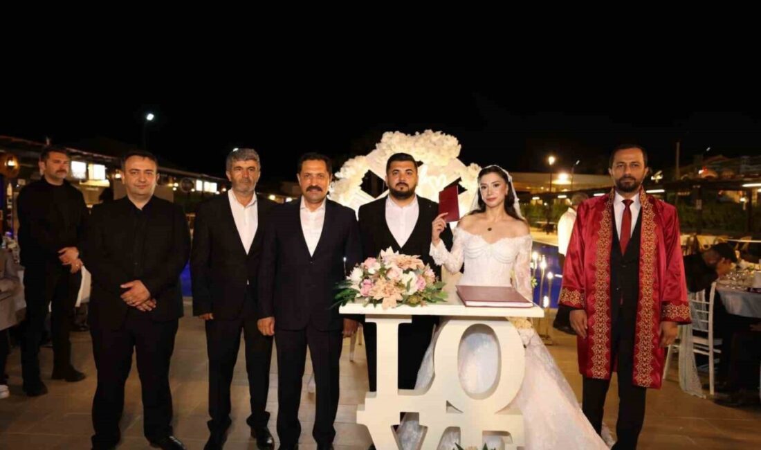 İhlas Haber Ajansı (İHA) Hatay Bölge Müdürü Veysel Korkmaz ve