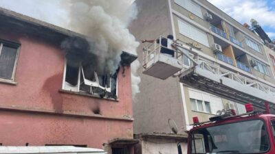 Antalya’nın Muratpaşa ilçesinde 2 katlı müstakil evde çıkan yangın mahallede