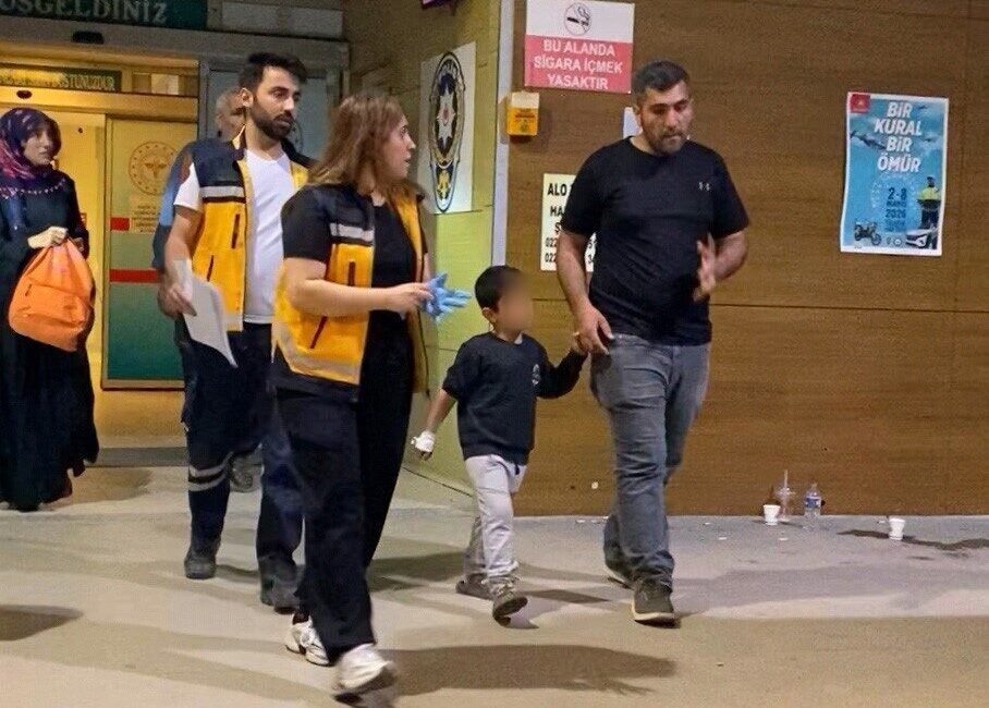 Bursa’nın İnegöl ilçesinde prize parmağını sokan 4 yaşındaki çocuk elektrik