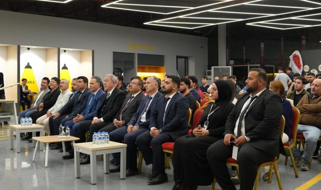 İnönü Üniversitesi Bilim Buluşmaları kapsamında milli savunma eski bakanı ve