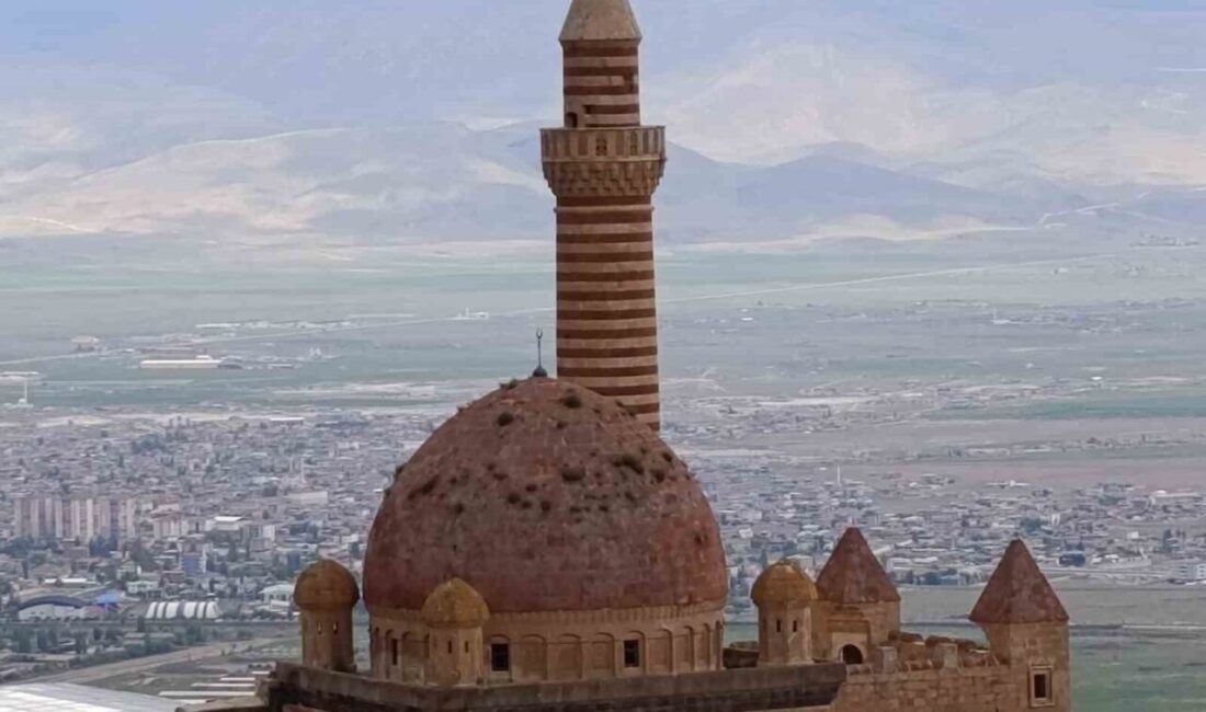 Ağrı’nın Doğubayazıt ilçesinde bulunan ve Osmanlı mimarisinin en önemli eserlerinden