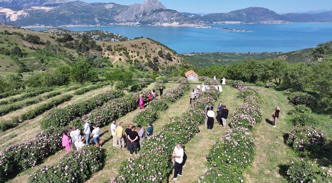 Isparta Uluslararası Gül Festivali’nin ikinci günü renkli görüntülerle başladı. Festival