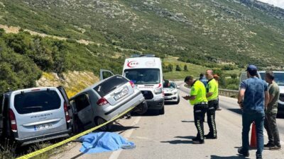 Isparta’nın Eğirdir ilçesinde iki otomobilin çarpışması sonucu meydana gelen kazada