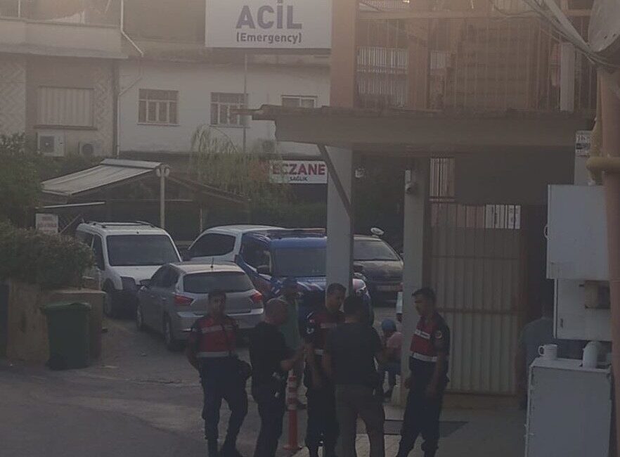 İzmir’in Bayındır ilçesinde meydana gelen trafik kazasında 2 kişi yaralandı.