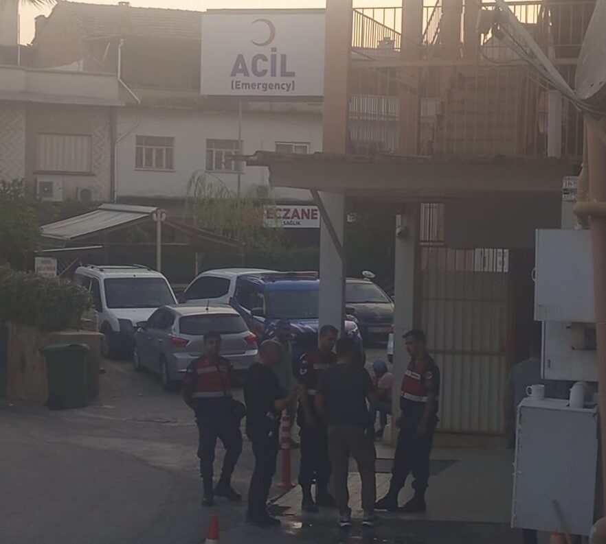 İzmir’in Bayındır ilçesinde meydana gelen trafik kazasında 2 kişi yaralandı.