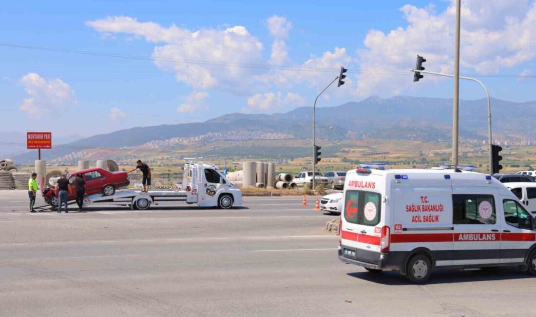 Kahramanmaraş’ta meydana gelen iki farklı trafik kazasında 2 kişi yaralandı.