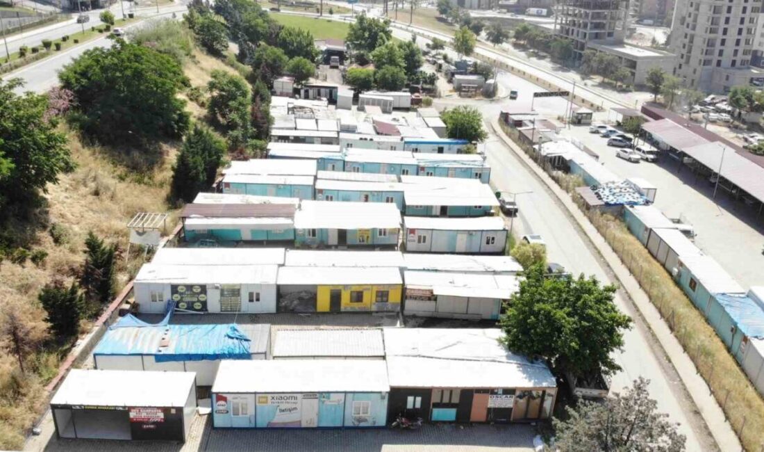 Kahramanmaraş’ta 6 Şubat depremlerinin ardından esnafların ticari faaliyetlerini sürdürebilmesi amacıyla
