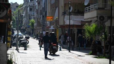 Manisa Büyükşehir Belediyesi, yayaların güvenliğini sağlamak amacıyla Sevgi Yolları’nda kameralı