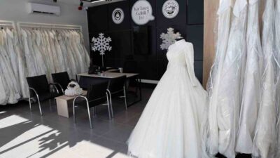 Talas Belediyesi’nin sosyal belediyecilik anlayışıyla hayata geçirdiği Kar Tanesi Gelinlik