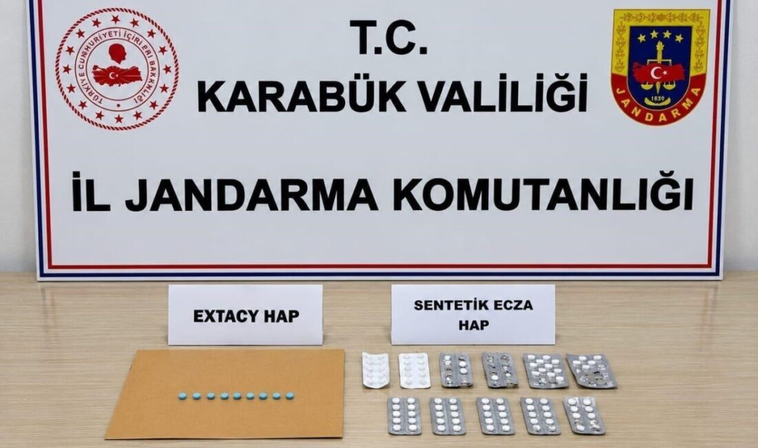 Karabük’te düzenlenen operasyonlarda sentetik ecza ve ecstasy hap ele geçirilirken,