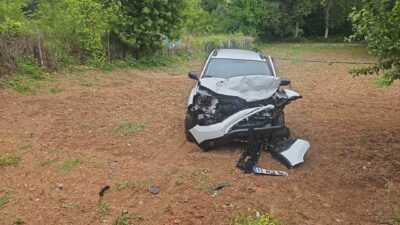 Bilecik’te karşı şeride geçtiği iddia edilen otomobille tırın çarpışması sonucu